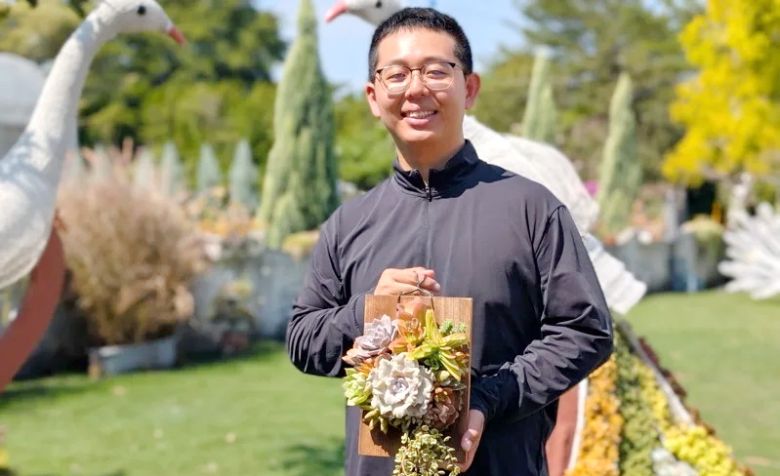 彰化縣田尾鄉多肉植物達人施秉良為今年田尾鄉年度產業文化活動代言。(聯合新聞網)