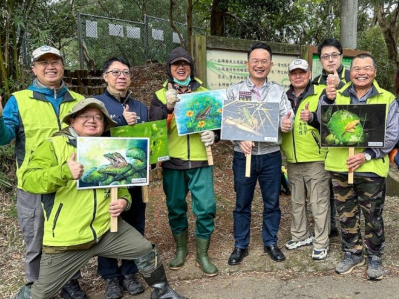 桃園市副市長蘇俊賓(中)將高榮野生動物保護區形容成生態界的小珍珠,還曾親自到野保區內視察。(圖/翻攝高榮野生動物保育區臉書)