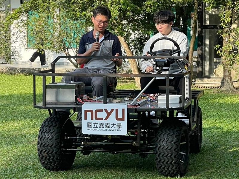 Static and dynamic exhibitions of the first-generation electric vehicle developed  by the Department of Mechanical and Engineering of National Chiayi University  – from components to System