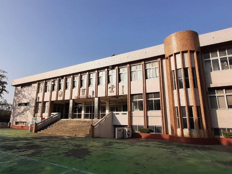圖1：嘉義大學林森校區樂育堂全景。（學校網頁照片）