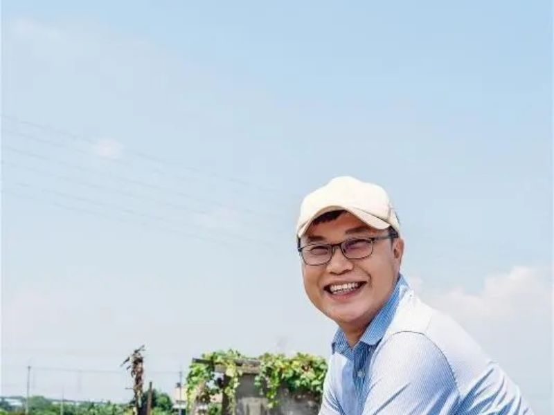 陳建瑋回鄉創立大人物農產運銷合作社,扮演「產」跟「銷」之間溝通的橋梁。 (大人物農產運銷合作社提供)