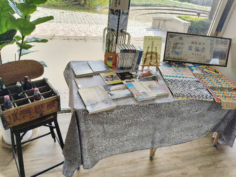 圖：「當眷戀籤綣時」特展展出傳統眷村與詩籤之美。（照片由王祥穎老師提供）