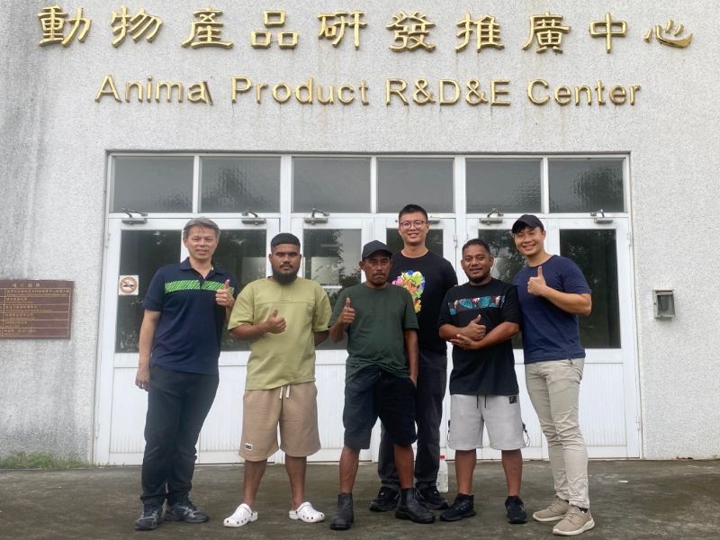 圖6:嘉大與財團法人國際合作發展基金攜手舉辦「豬隻衛生屠宰及肉品分切訓練課程」。(照片由陳老師提供)