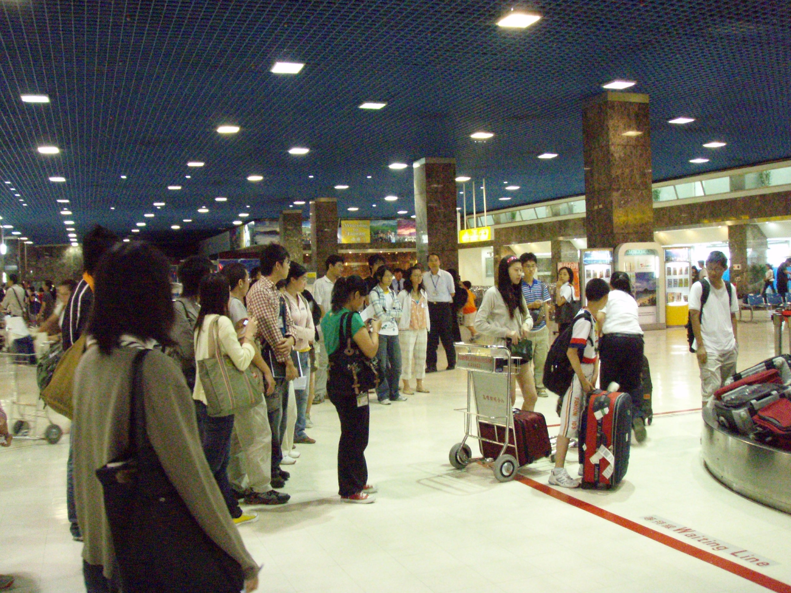 參觀高雄國際機場檢疫犬作業9.JPG