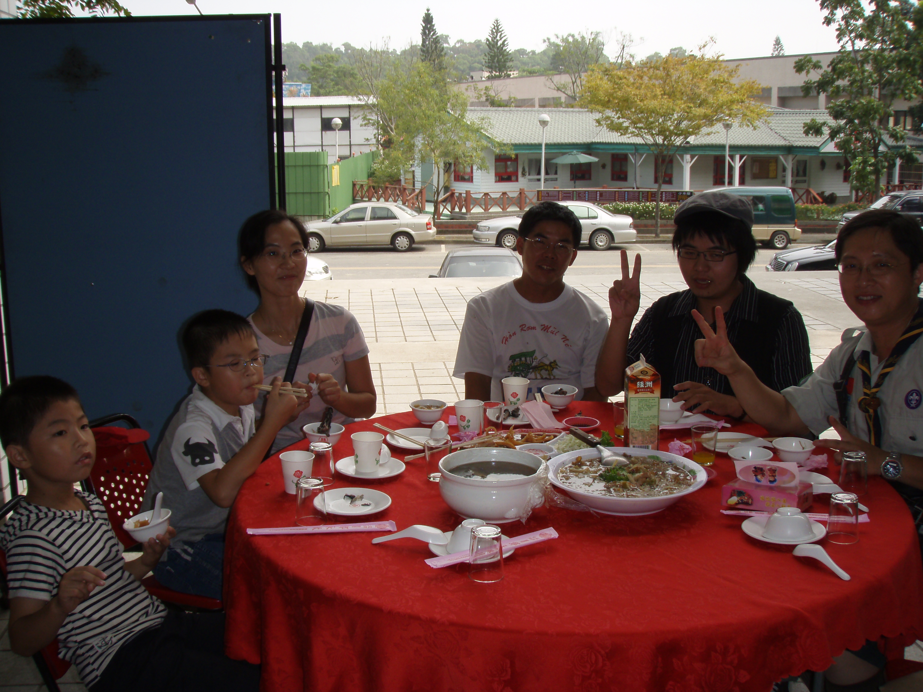 中午用餐10