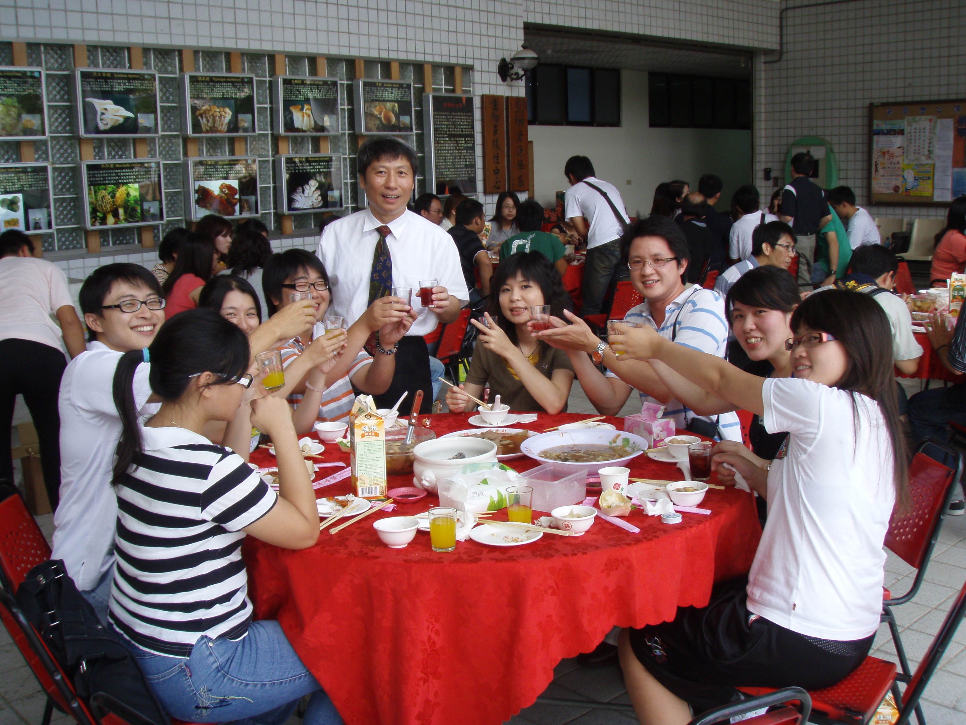 中午用餐14