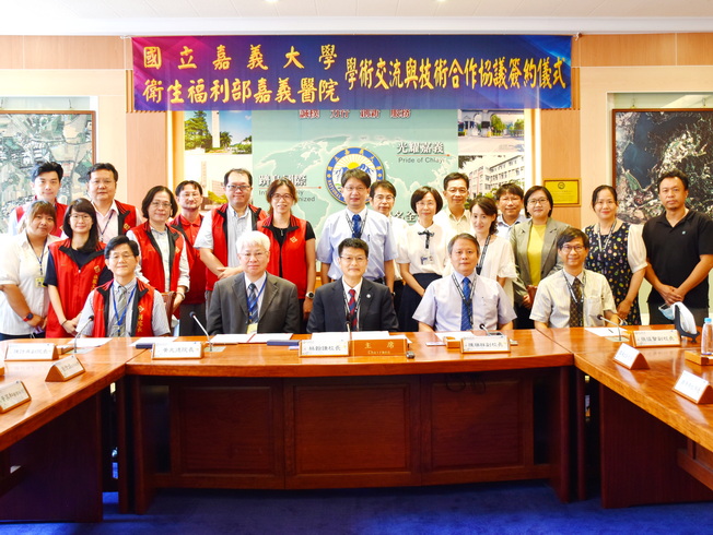 NCYU President Han Chien Lin delivered his remarks. 